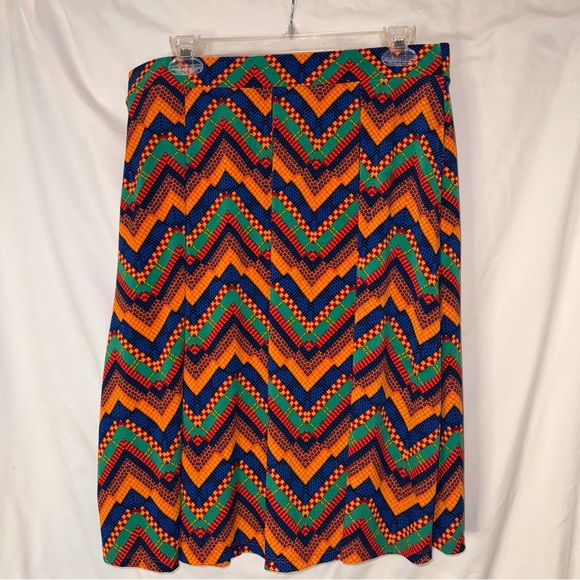 Lularoe Large Madison Pleated with Pockets Red Navy Green Orange Zig Zag Skirt - Picture 6 of 6